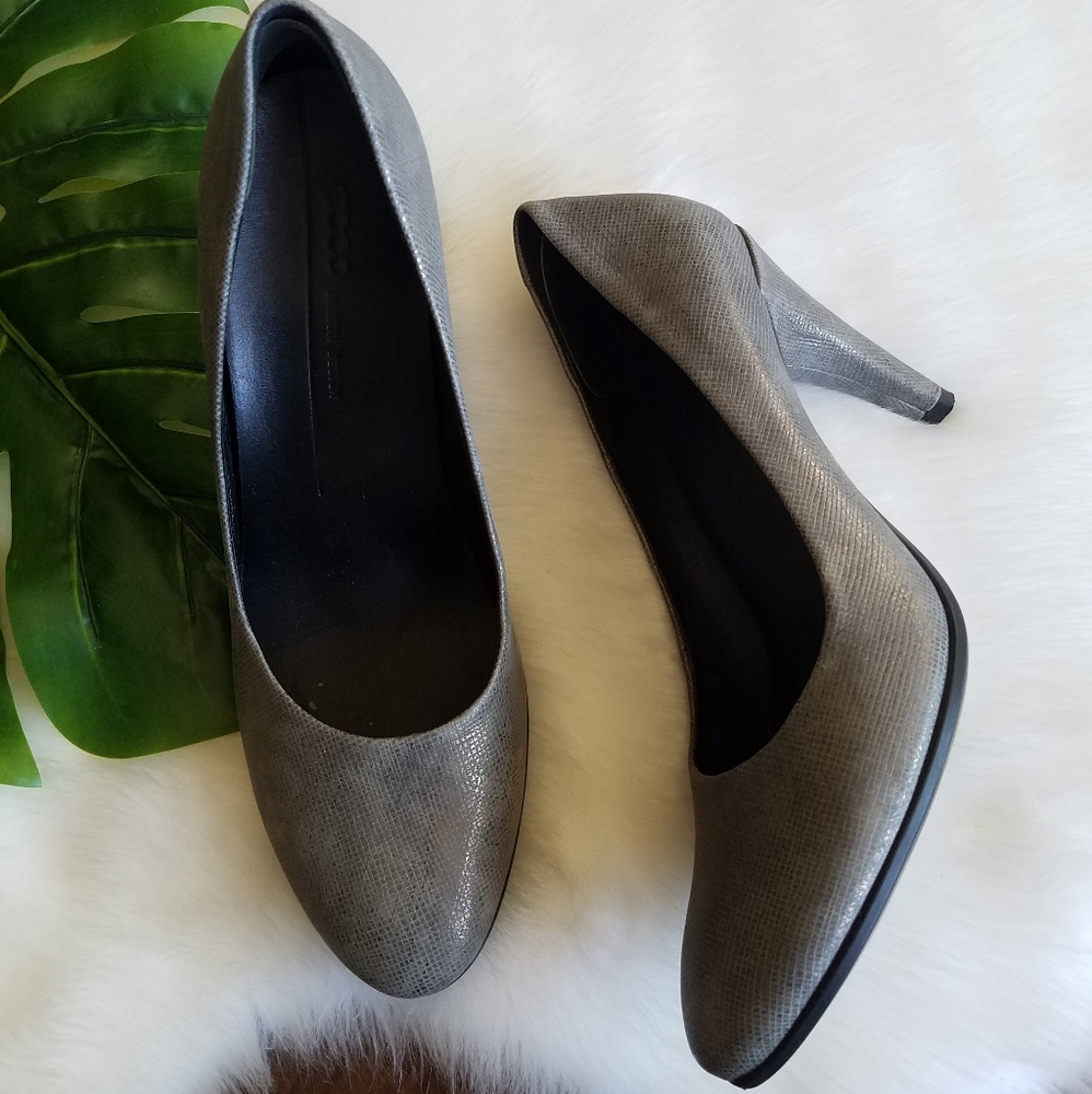Ecco Shape 75 Sleek Pumps Size 9